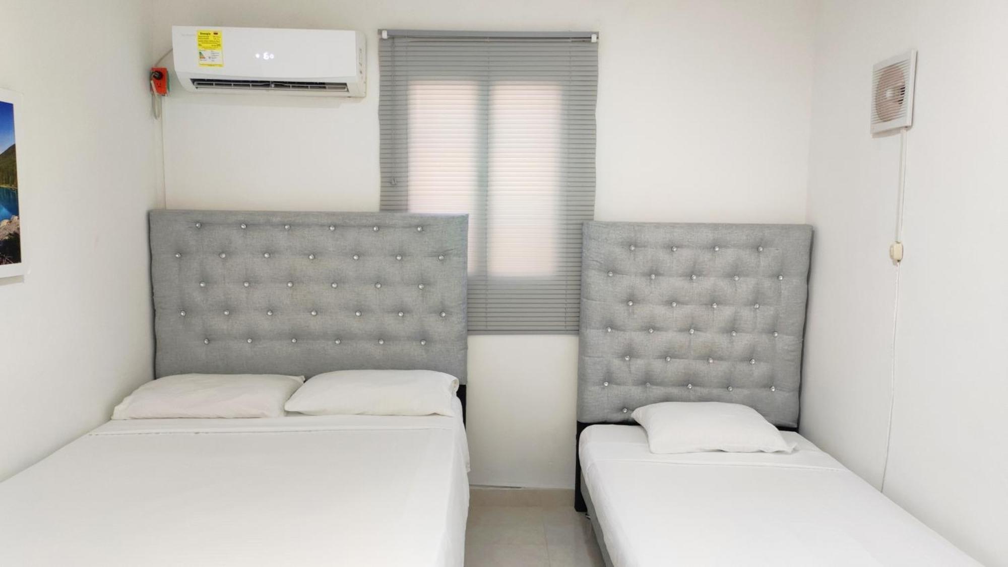 Apartamento Ana Ciudad Amurallada Cartagena Екстериор снимка